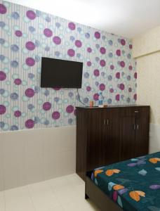 Room In Thane At ovale naka Ghodbunder road
