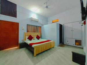 ROYAL STAY NEAR assi ghat