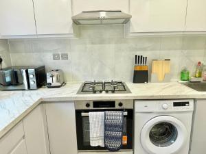Zone 1-2 Central London Serviced Home for Extended Stays