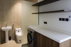 Elegant 2BR Apartment in Al Aqiq NZL260