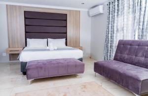 Tindlovu GuestT House