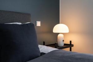 Arctic Riverside House - Modern & Scenic Views