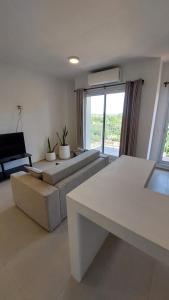 Departamento Amoblado de 2 dormitorios Zona Aeropuerto