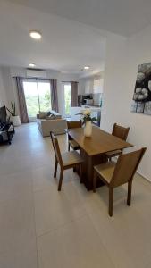 Departamento Amoblado de 2 dormitorios Zona Aeropuerto