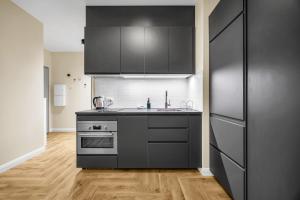 Konopacka Studio - 7th Floor, Trams Nearby - by Rentujemy