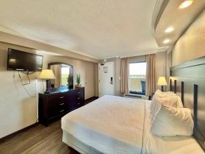 Caravelle Resort Unit 1234 with Direct Oceanfront Balcony