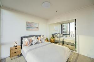 Spacious, Fully Equipped Apartment in Prime Southbank Location