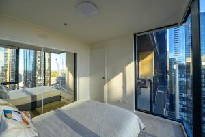 Spacious, Fully Equipped Apartment in Prime Southbank Location