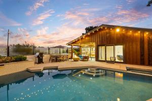 La Jolla Hillside Poolside Paradise