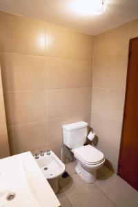 Check and Home - Aristóbulo III - 6 Huéspedes en Zona Playa Grande