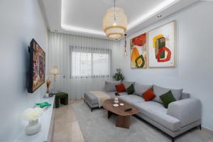 Luxury Studio Apartment - Maarif Near CFC & Downtown