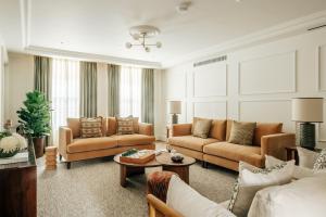 Claridge House by SLO