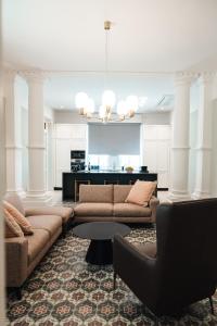 Balluta 141 Marquis -Discover Elegance by Homely