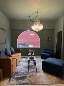 161-2D A One-Bedroom Artistic Refuge