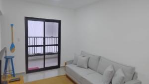 Apartamento - Praia Martins de Sá - 50 metros da praia
