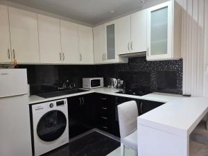 White Arches Haven by Staycom