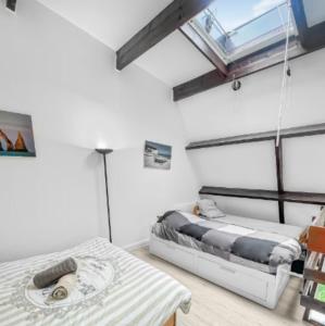 Apartment with pool near city center