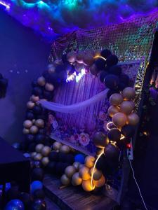 Dim delights
