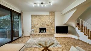 Kriopigi Forest Residence by Granari Rentals