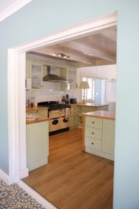 Largest one bed apartment & private pool in the Hoek