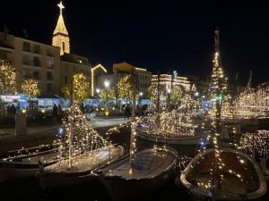 Sanary sur mer L échappée belle petite maison moderne 4 pers max 7 minutes en voiture du centre ville port marché et plages grand espace extérieur parking gratuit
