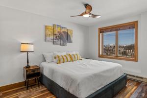 Bear Claw 310 - Ski-in Ski-out Condo!