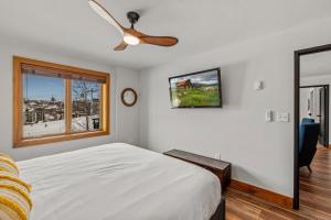 Bear Claw 310 - Ski-in Ski-out Condo!