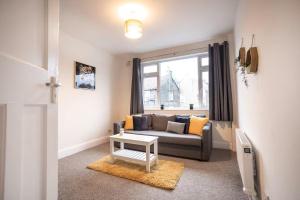 3-Bedroom Flat-Free Parking & Wifi, Sleeps7
