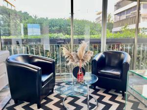 APPARTEMENT MODERNE Résidence LUXE MANDELIEU CANNES PLAGE PRIVÉE PISCINE TENNIS CASINO RESTO