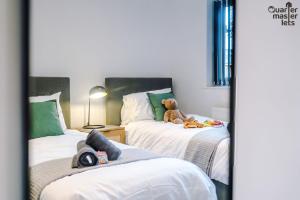 3x Bedroom Apartment that Sleeps 6x with Ample Parking