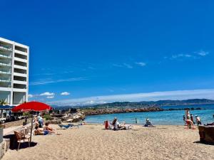 APPARTEMENT MODERNE Résidence LUXE MANDELIEU CANNES PLAGE PRIVÉE PISCINE TENNIS CASINO RESTO