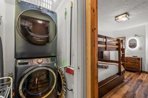 Bear Claw 514 - Ski-in Ski-out Condo!