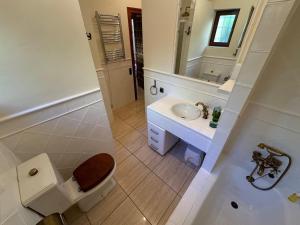 4BR Luxe Villa Pool & Golf Views