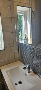 Cosy Studio Quest House