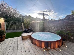 The Connaught Suite - Inc Private Hot Tub