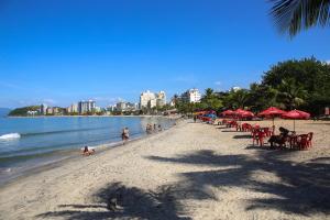 Apartamento - Praia Martins de Sá - 50 metros da praia