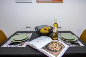 Sunny beautiful house near the Acropolis