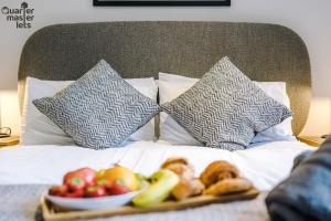 3x Bedroom Apartment that Sleeps 6x with Ample Parking