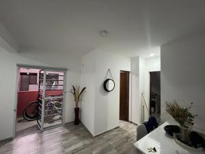 Roma departamento 3 ambientes cochera y parrilla