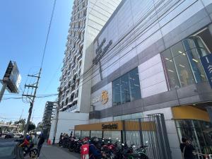 departamento en Javier Prado con piscina y balcón