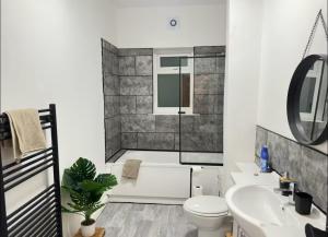 3 Bed Stay for Families, Groups And Contractors