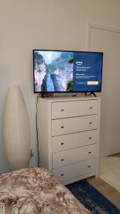 1 Bedroom Apt in Luxury Building