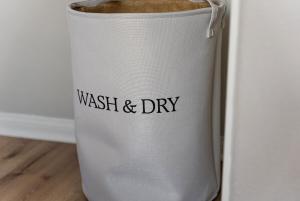 Urban retreat- Quiet comfy 1 bedroom condo near LAX