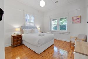 Peter Cottage - CBD Location Bright & Homely