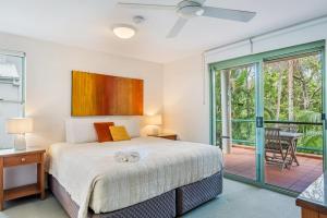 Byron Surfside 4 at Clarkes Beach