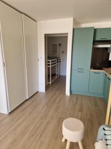 Beau studio rénové tout confort