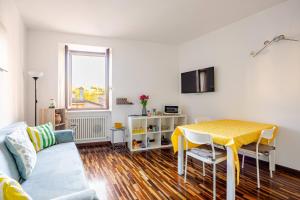 Bilocale fronte Teatro Romano, 8' Arena, 4' Casa di Giulietta