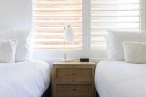 Ocean Breeze - Metres to Shoal Bay Beach