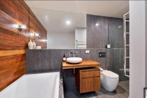 Alpine Gloria - Squatters 17