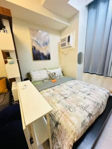 Brand New!! City lights Studio at Congressional Towne Center Tower 2!!